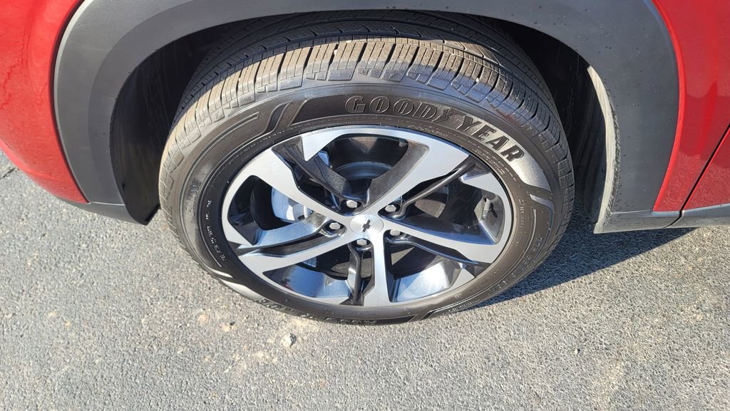 Used 2024 Chevrolet Trax RS w/ Driver Confidence Package image 6