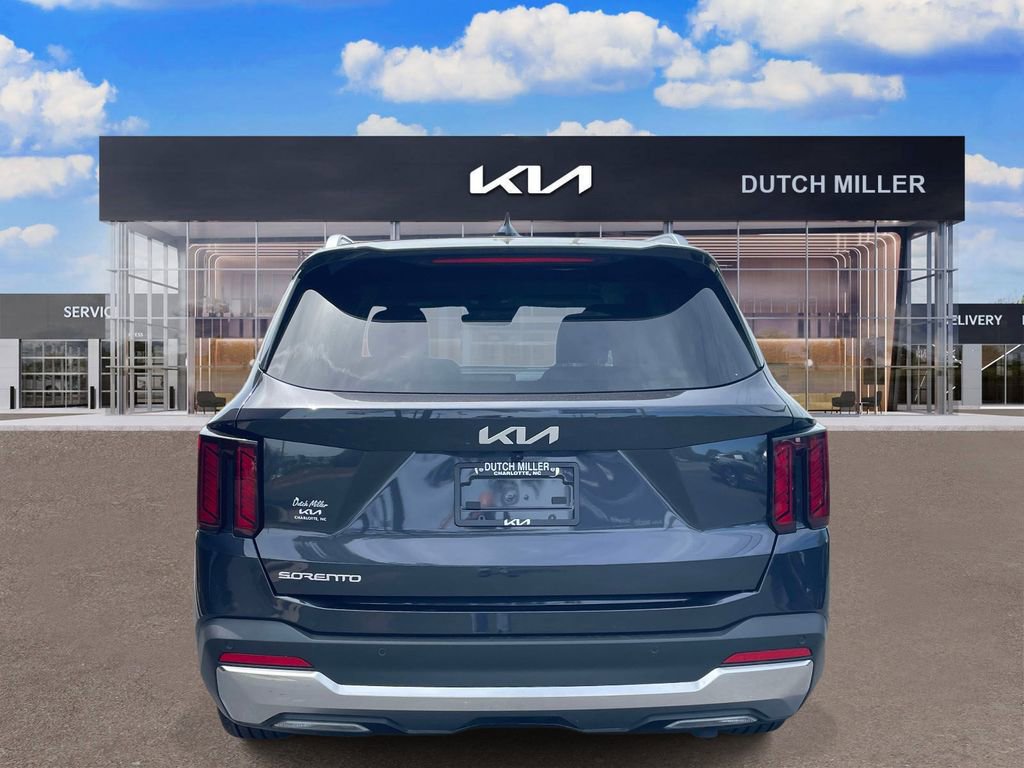 Certified 2025 Kia Sorento EX image 6
