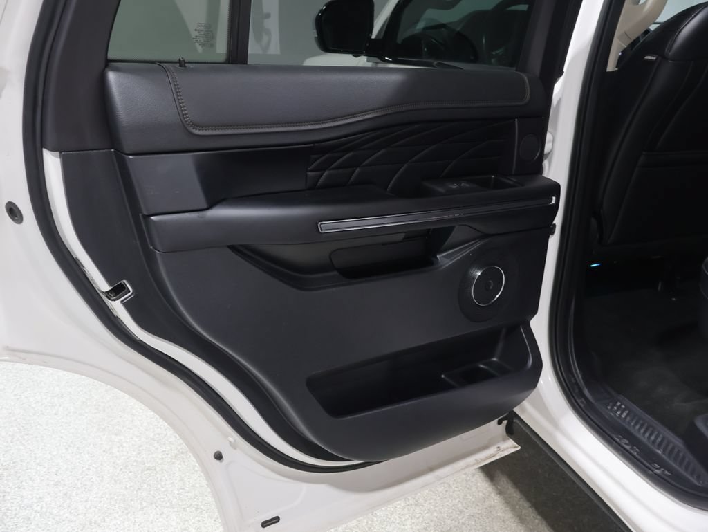 Used 2019 Ford Expedition Platinum AWD/4WD image 18