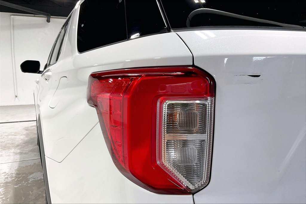 Used 2020 Ford Explorer Limited RWD image 39