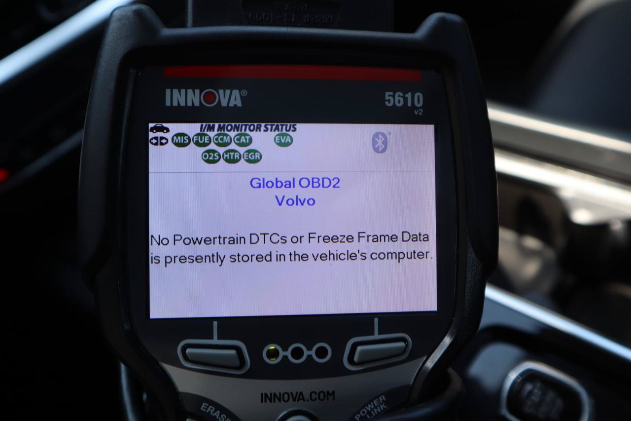 Used 2019 Volvo S60 T5 Momentum w/ Multimedia Package FWD image 24