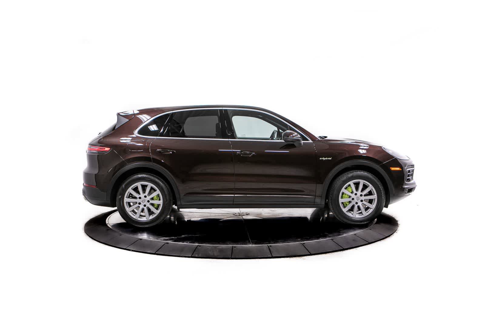 Certified 2023 Porsche Cayenne AWD/4WD image 8