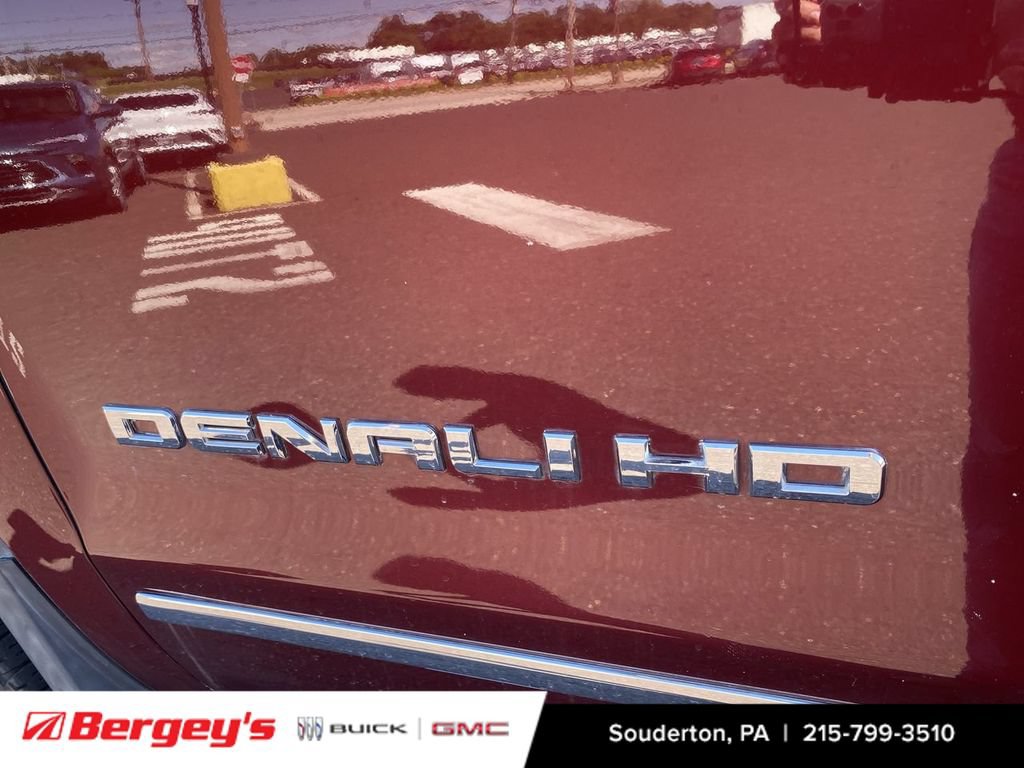 Used 2016 GMC Sierra 2500 Denali w/ Duramax Plus Package AWD/4WD image 8