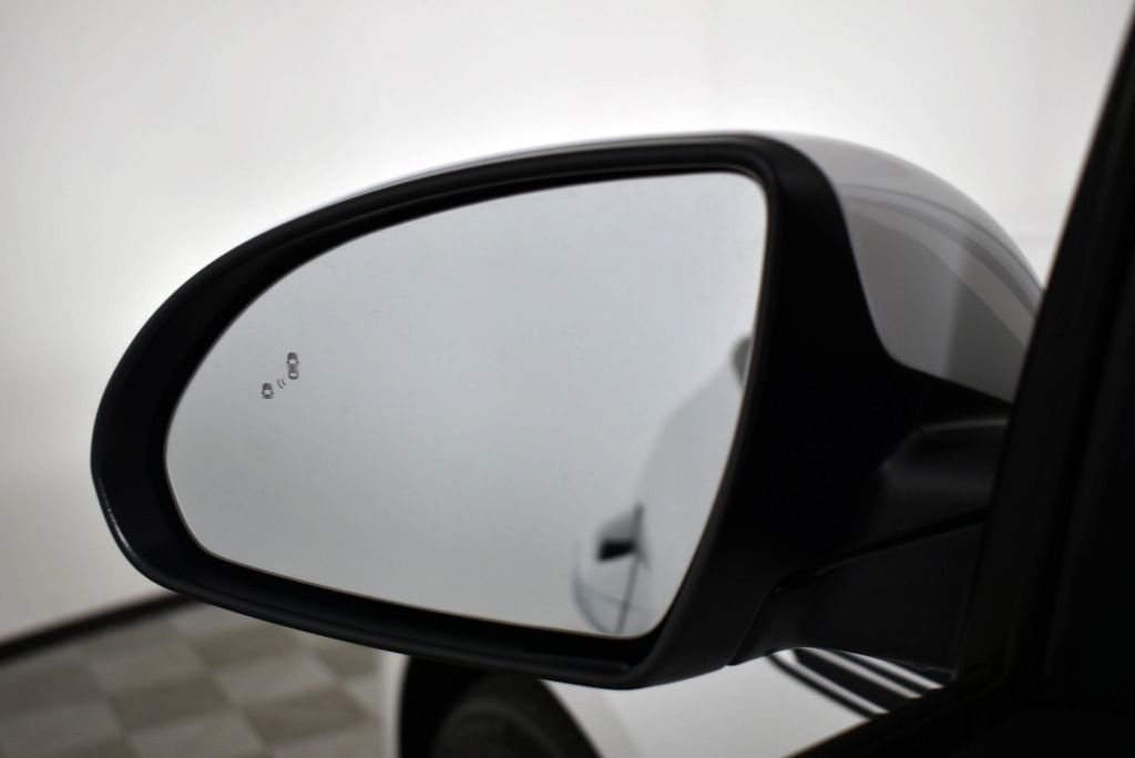 Used 2020 Kia Optima S image 24