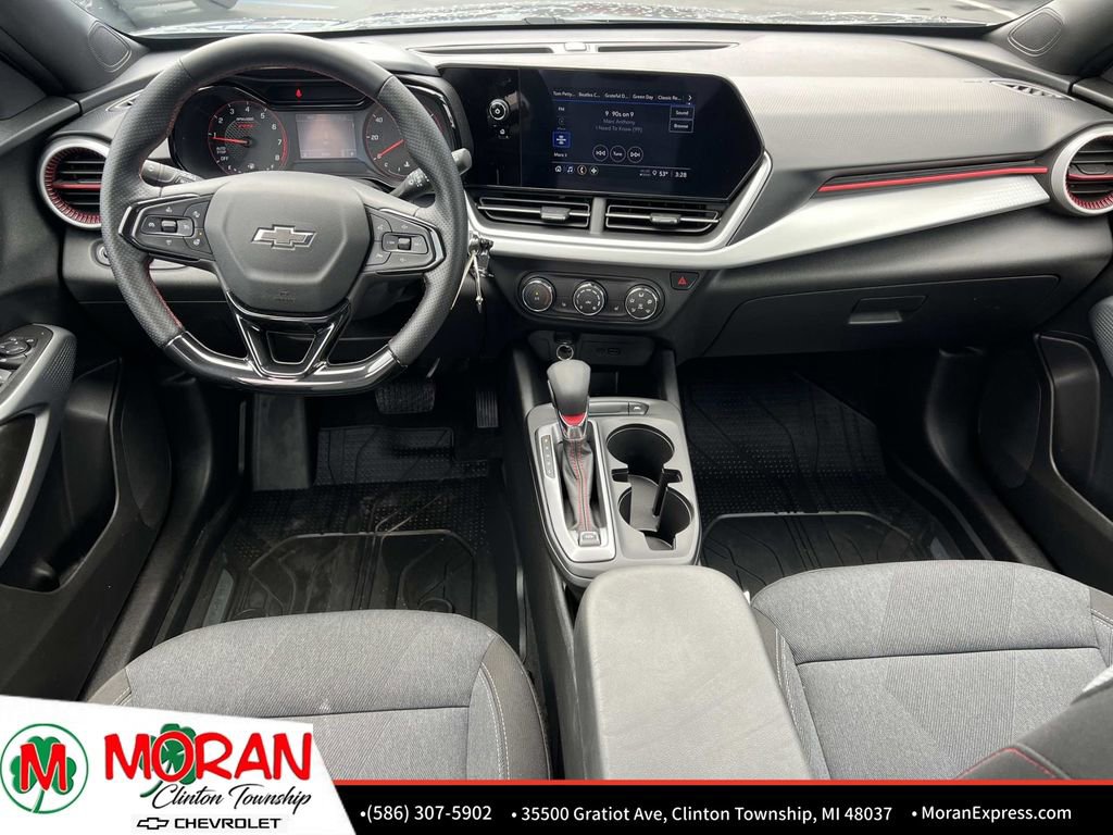 Certified 2024 Chevrolet Trax RS w/ Driver Confidence Package FWD image 14