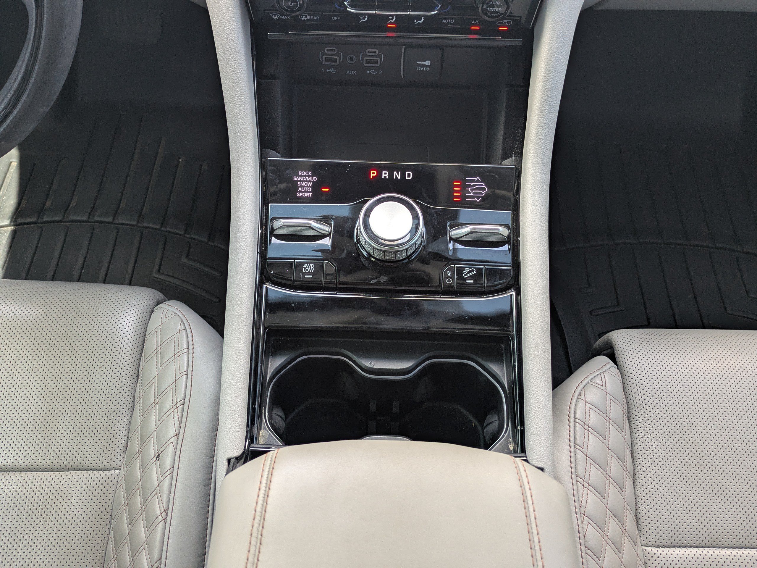 Used 2021 Jeep Grand Cherokee L Summit w/ Luxury Tech Group V AWD/4WD image 21