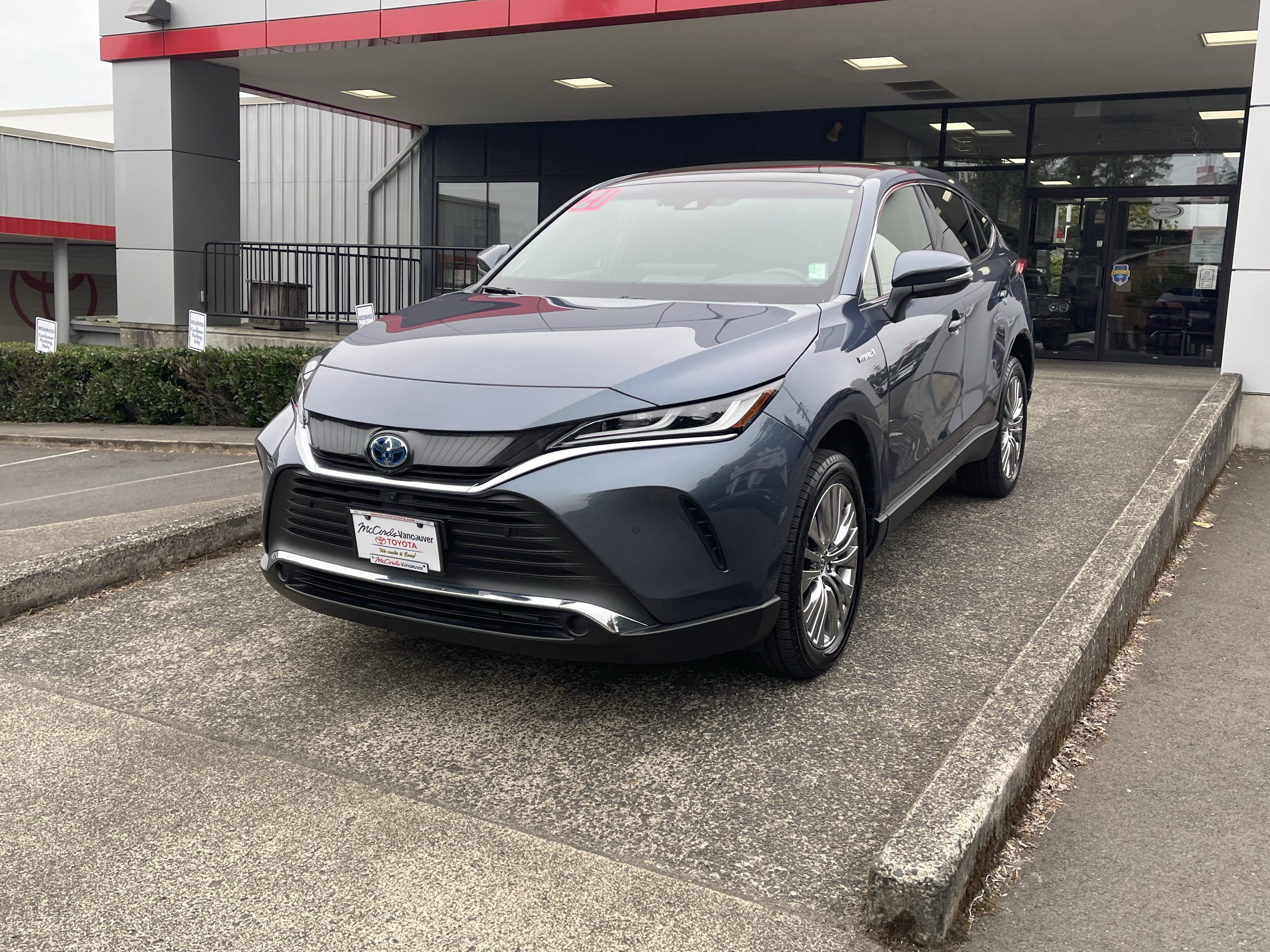 Certified 2021 Toyota Venza Limited w/ Advanced Technology Package AWD/4WD image 3