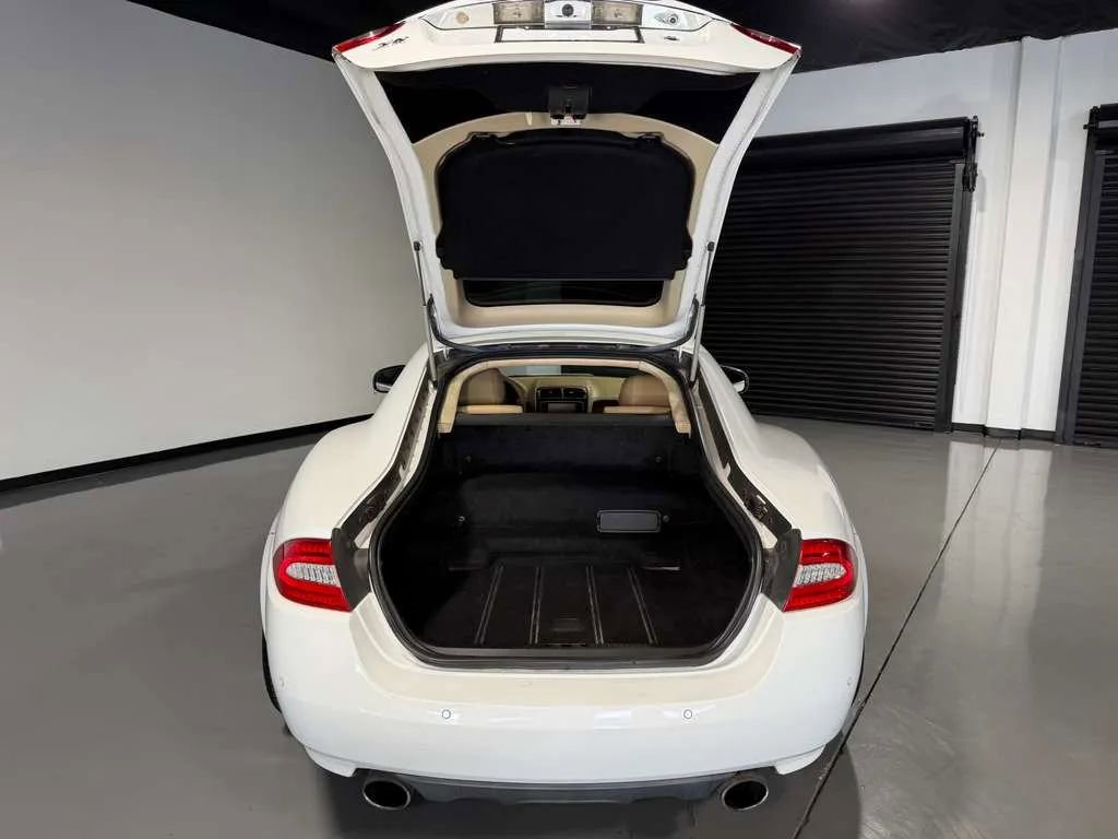 Used 2011 Jaguar XK Coupe RWD image 8