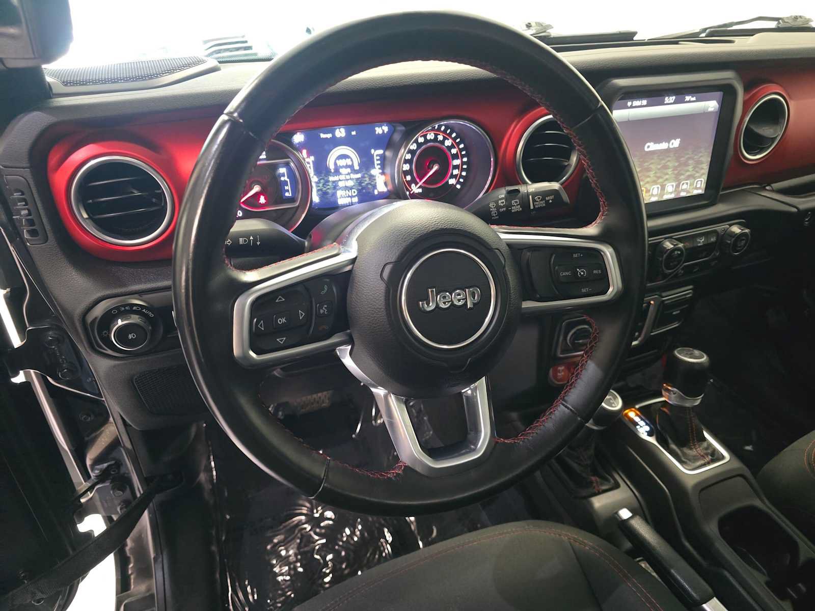 Used 2018 Jeep Wrangler Rubicon AWD/4WD image 2