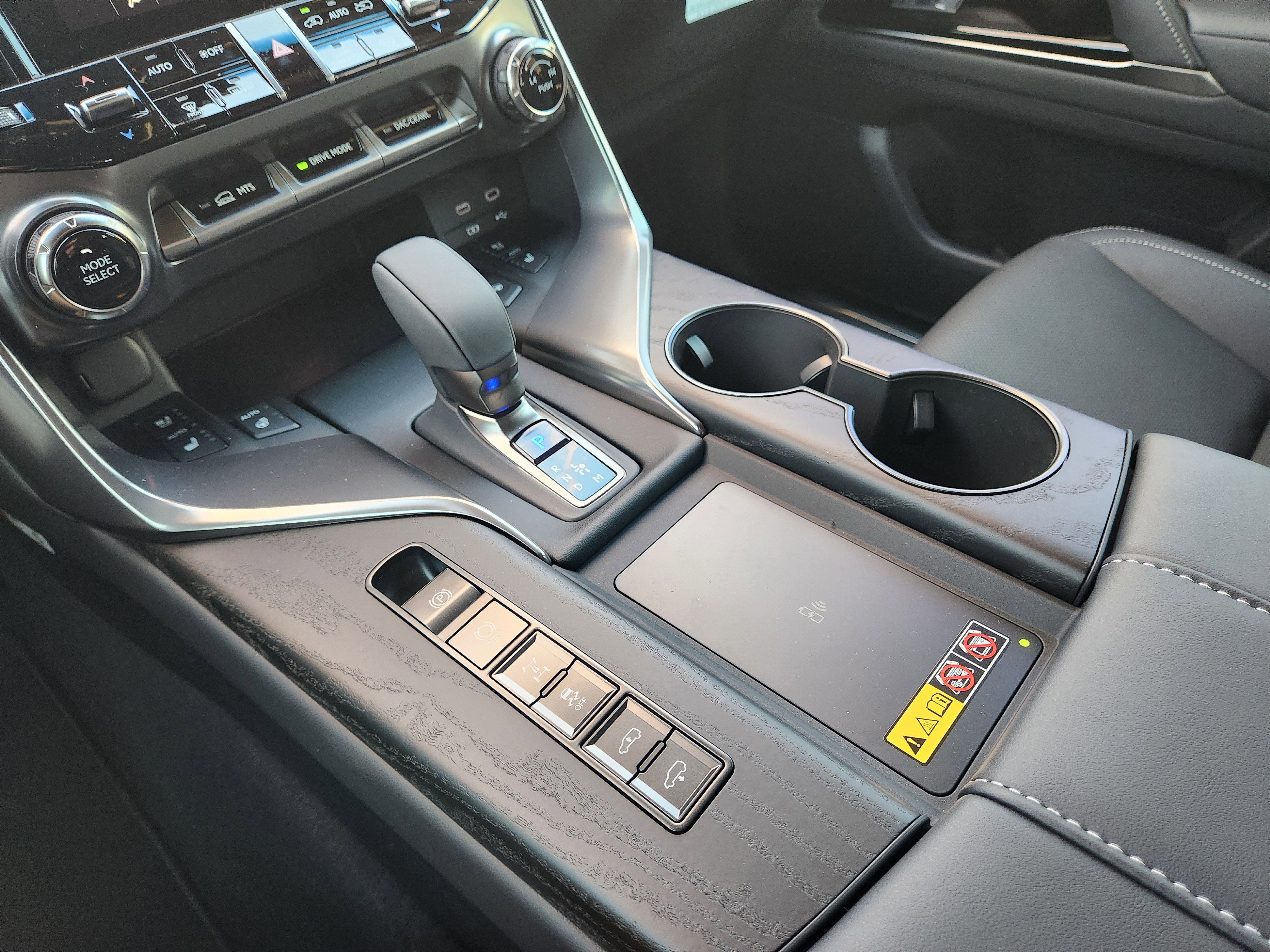 New 2026 Lexus LX 700h Luxury image 15