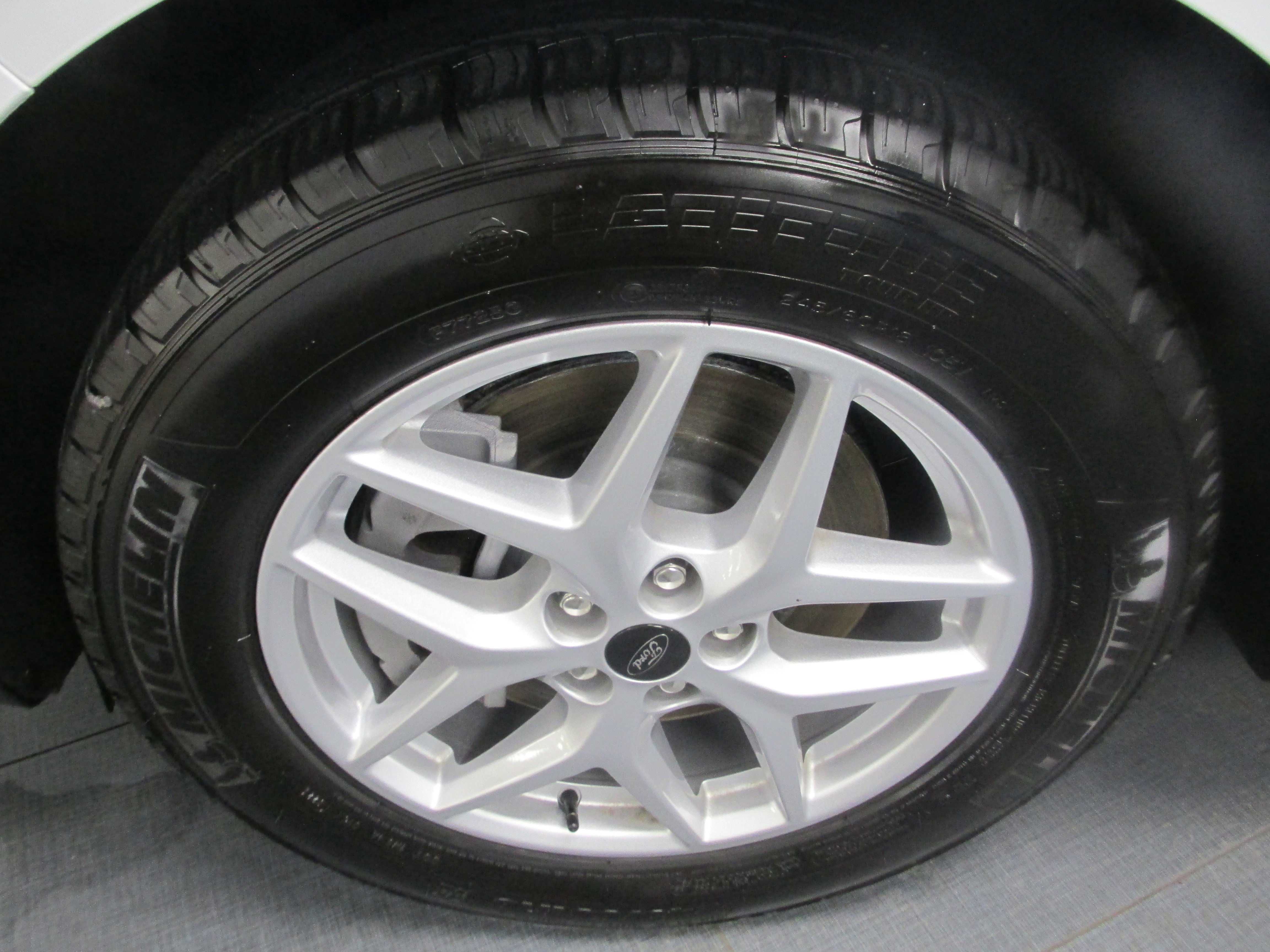 Used 2023 Ford Edge SEL w/ Convenience Package image 13