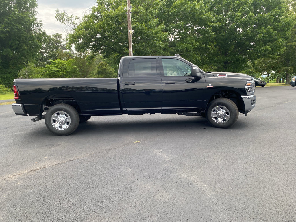 New 2026 RAM 3500 Tradesman w/ Chrome Appearance Group A AWD/4WD image 4