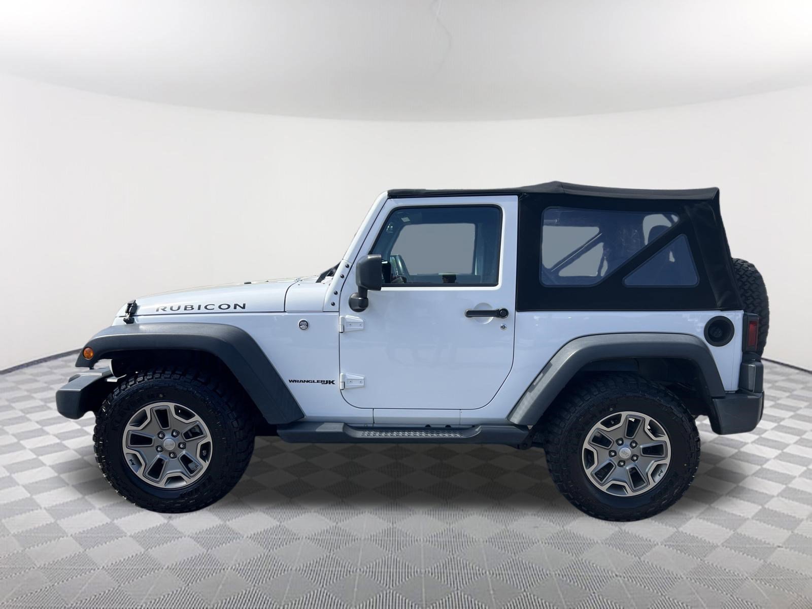 Used 2018 Jeep Wrangler Rubicon w/ Power Convenience Group image 14