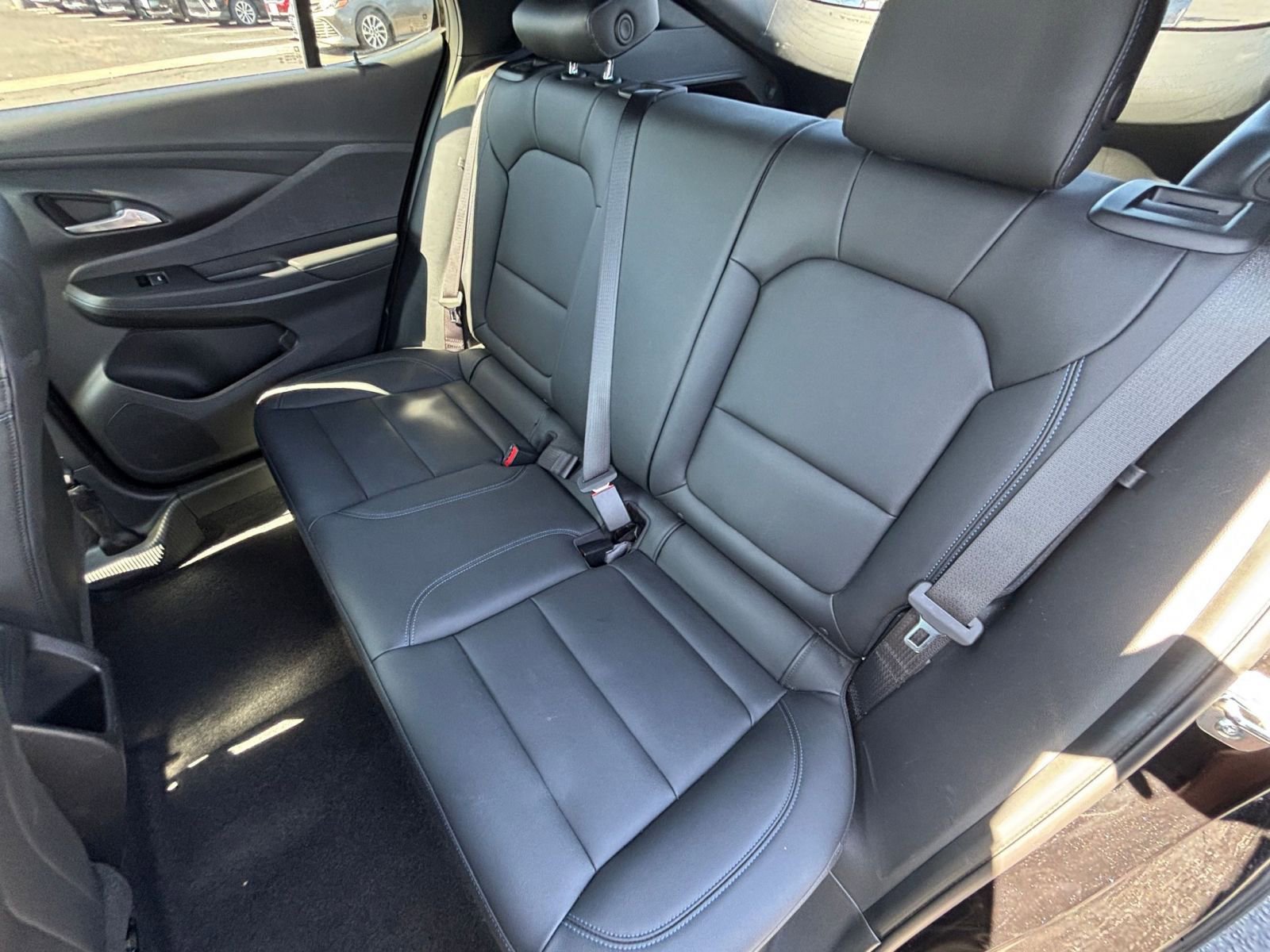 Used 2025 Buick Envista Sport Touring image 37