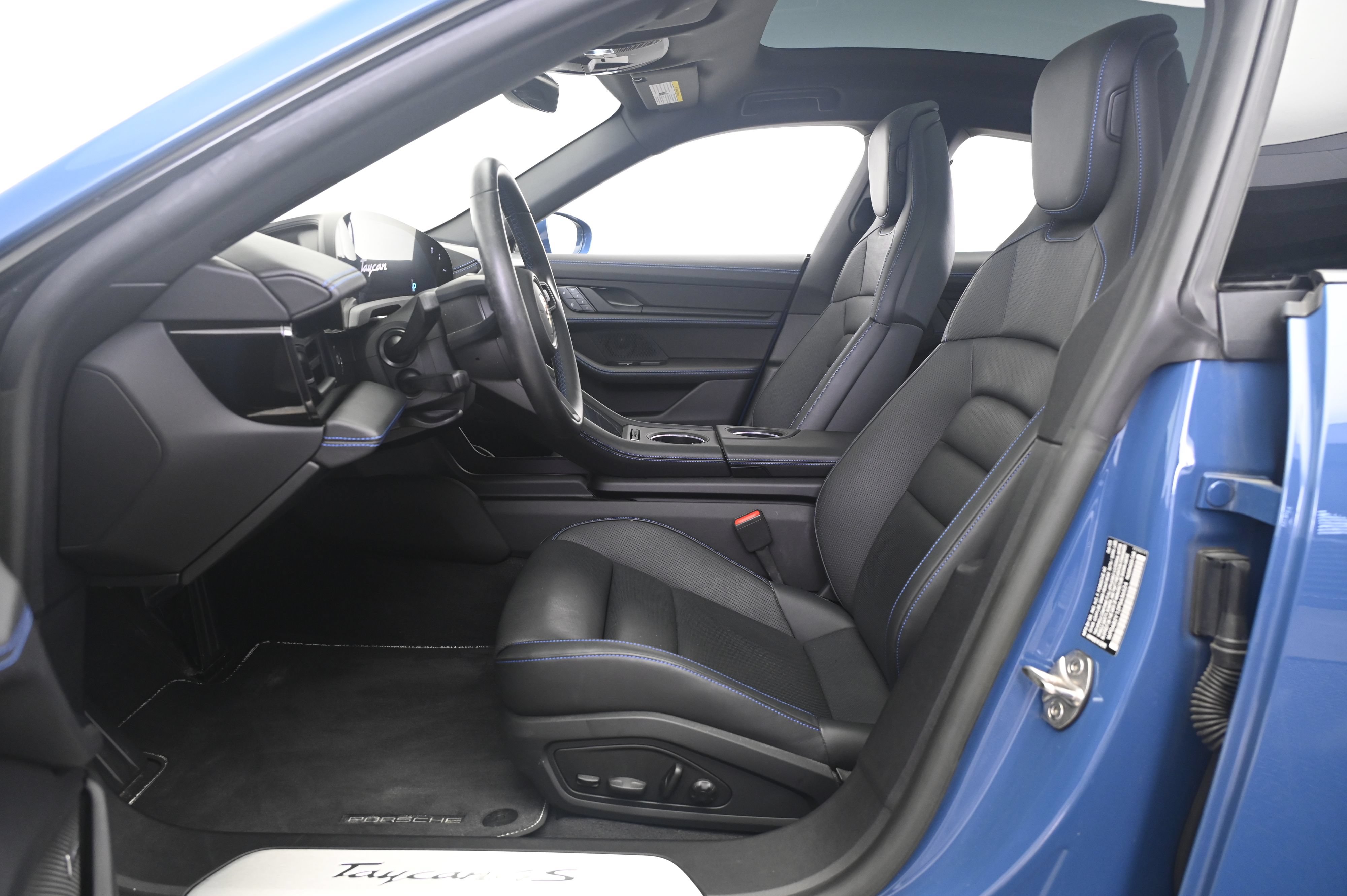 Certified 2023 Porsche Taycan 4S AWD/4WD image 30