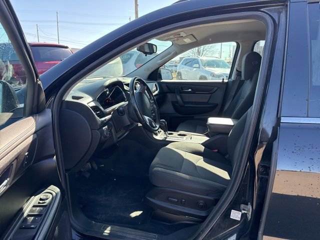 Used 2017 Chevrolet Traverse LT w/ LPO, 'HIT The Road' Package image 9
