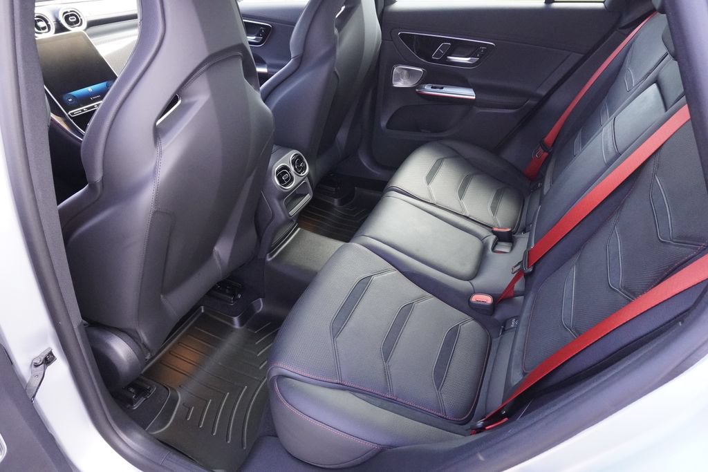 Used 2024 Mercedes-Benz GLC 43 AMG 4MATIC image 29