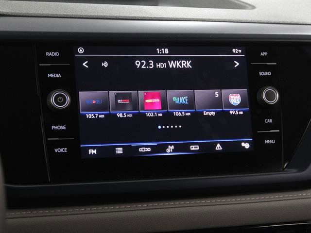 Used 2023 Volkswagen Taos SE image 11