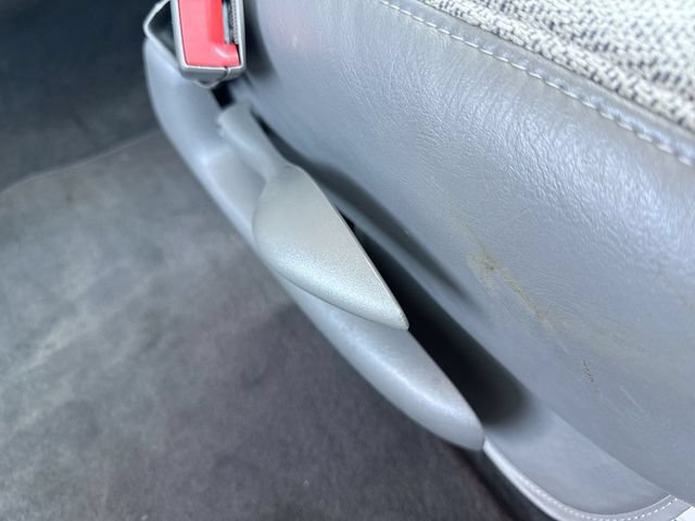 Used 2022 Chevrolet Express 2500 LT RWD image 12