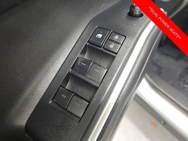 Used 2020 Toyota Highlander XLE image 14