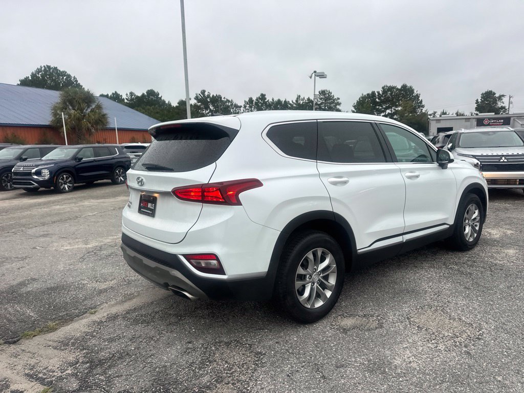 Used 2019 Hyundai Santa Fe SE FWD image 3