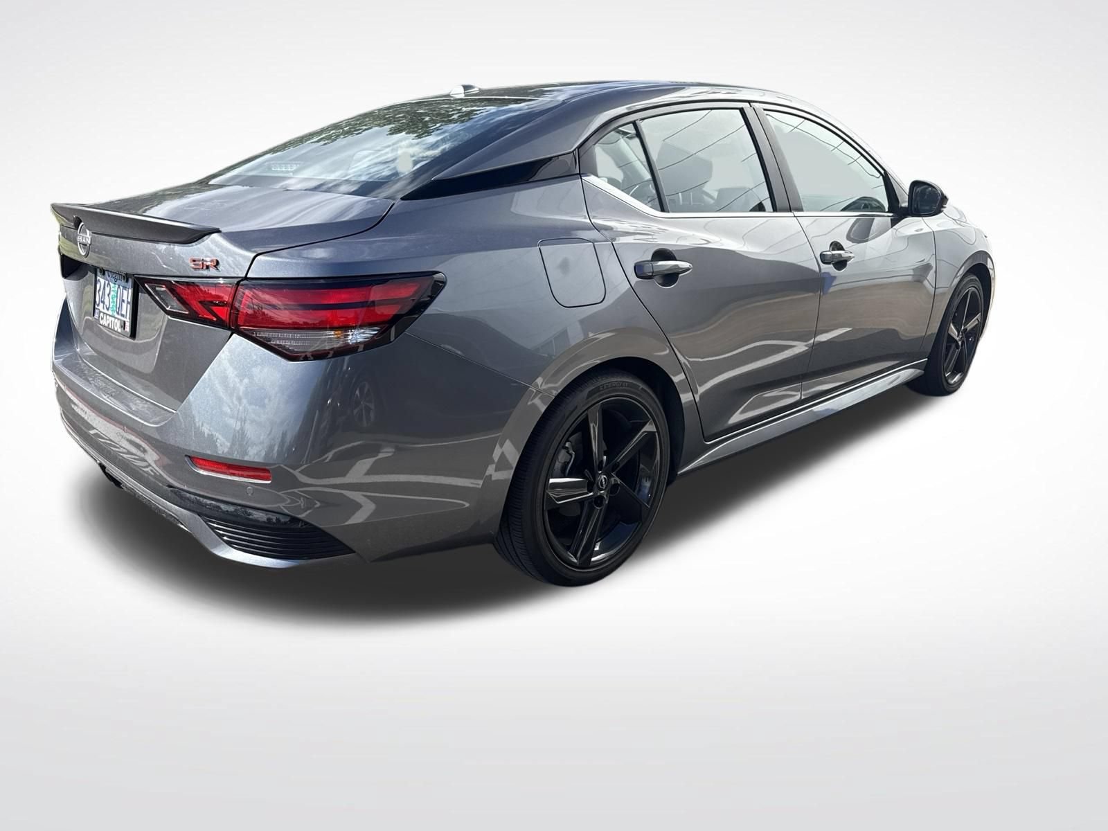Used 2024 Nissan Sentra SR FWD image 2