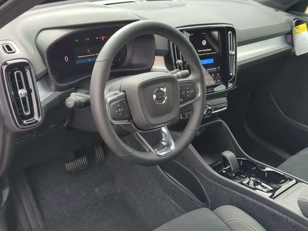New 2026 Volvo XC40 B5 Ultra w/ Protection Package Premier AWD/4WD image 2
