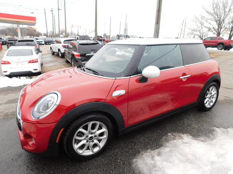 Used 2015 MINI Cooper S image 2