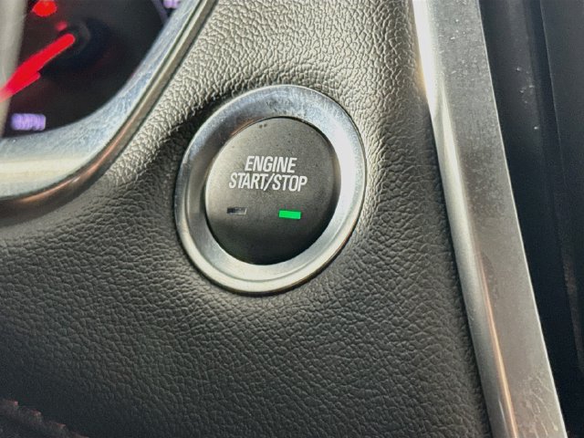 Used 2022 Chevrolet Traverse RS FWD image 20