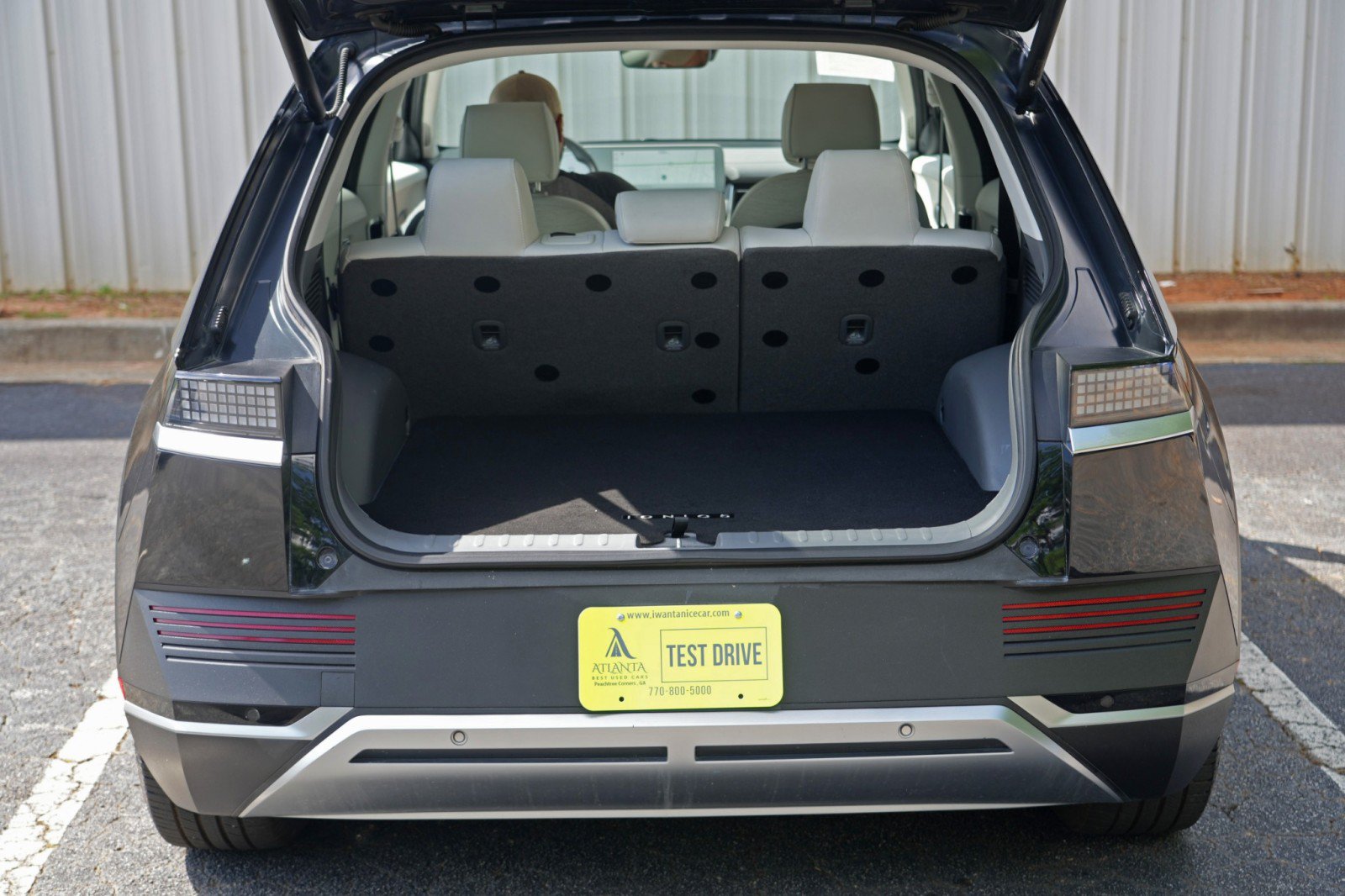Used 2022 Hyundai Ioniq 5 SEL w/ Cargo Package RWD image 9