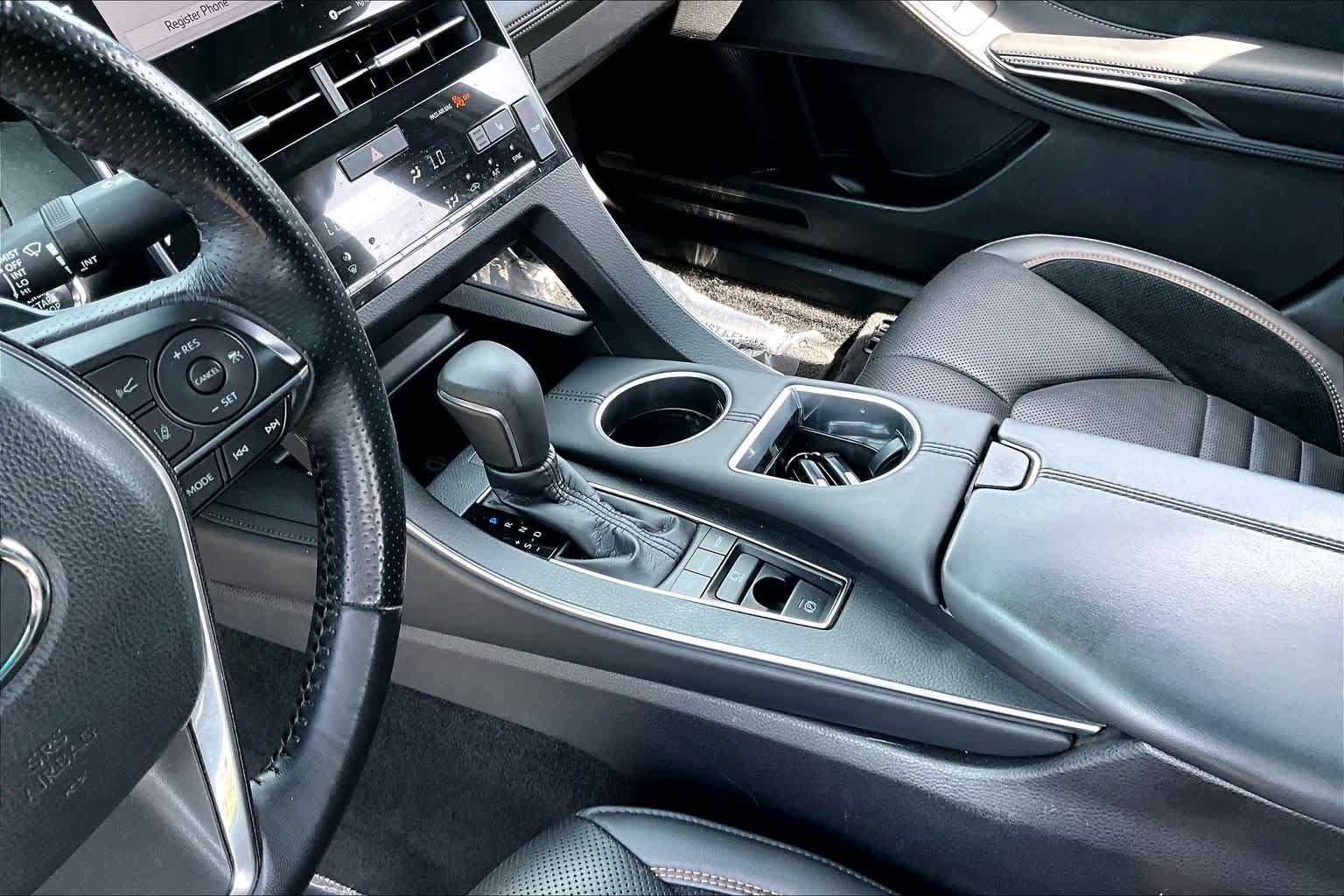 Used 2019 Toyota Avalon XSE FWD image 16