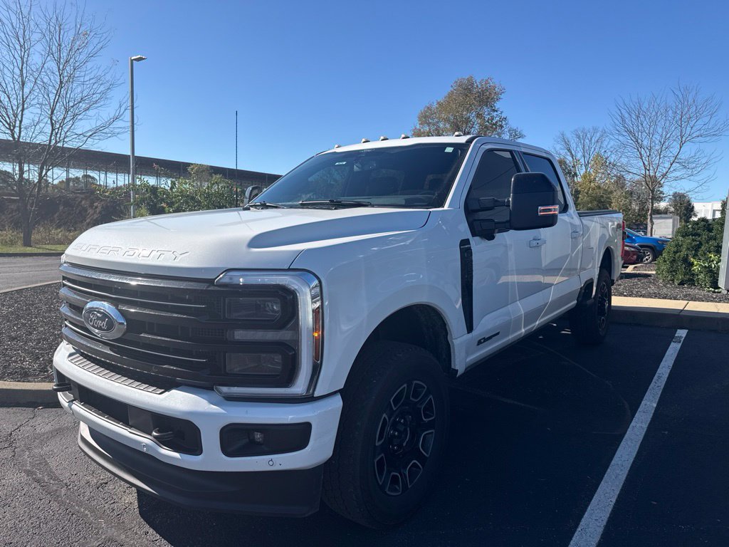 Used 2025 Ford F250 Platinum AWD/4WD image 3