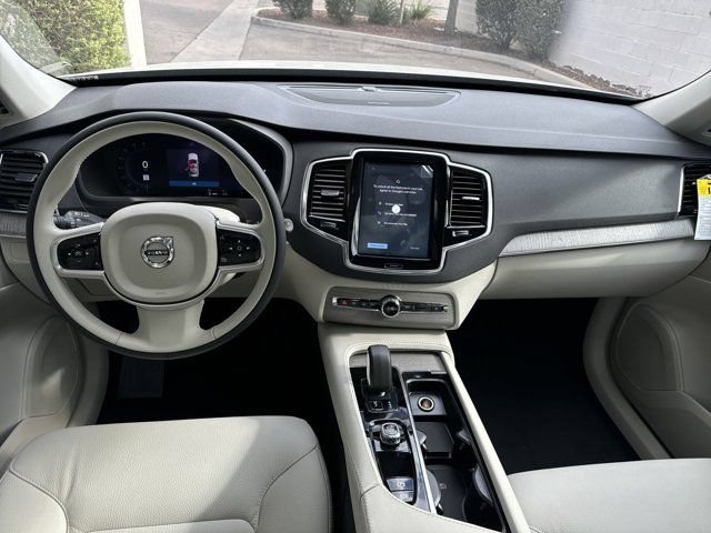 New 2025 Volvo XC90 T8 Plus w/ Protection Package Premier AWD/4WD image 17