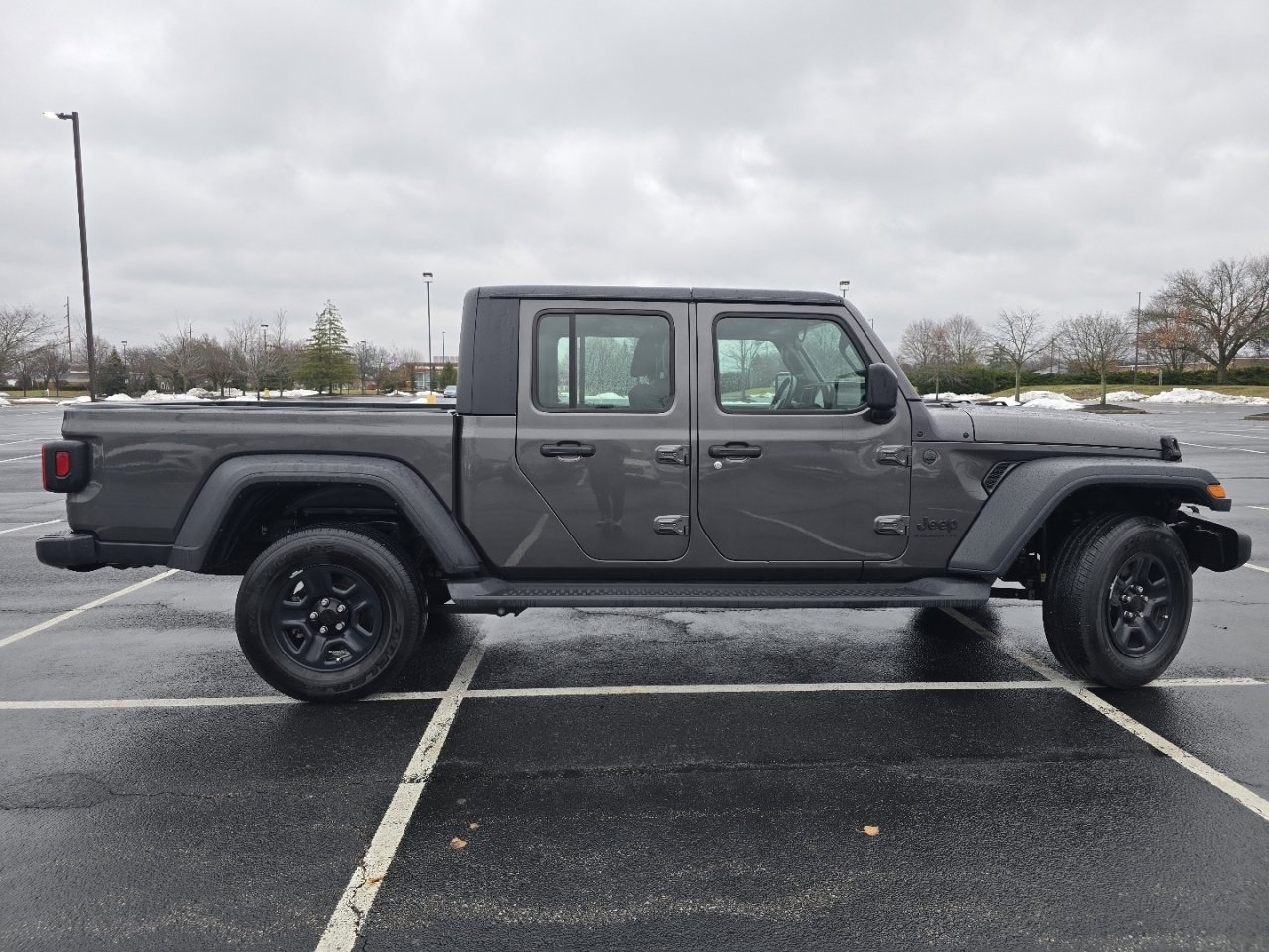 Used 2024 Jeep Gladiator Sport image 19