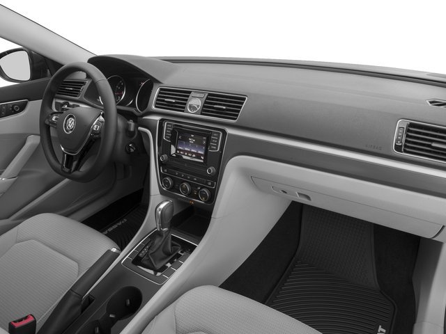 Used 2018 Volkswagen Passat 2.0T R-Line FWD image 16