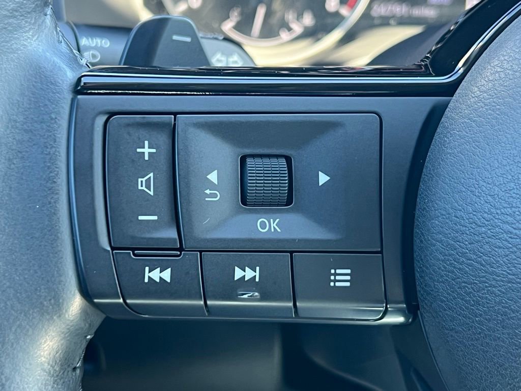 Used 2023 Nissan Rogue SV w/ SV Premium B Package image 36