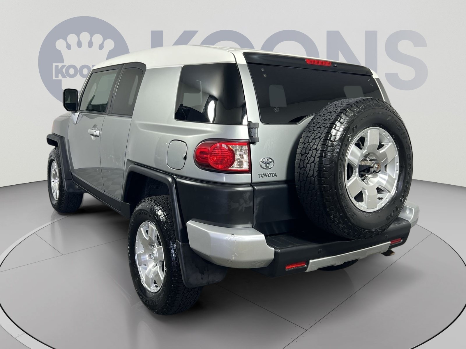 Used 2010 Toyota FJ Cruiser 4WD image 8