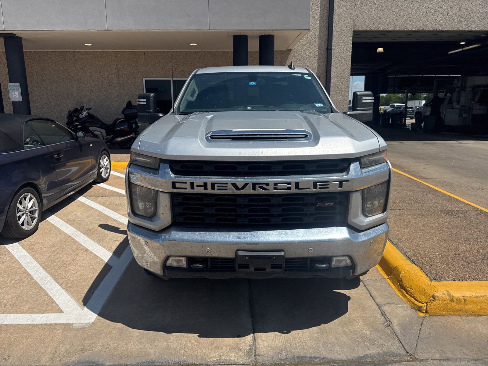 Used 2020 Chevrolet Silverado 2500 LT w/ Texas Edition AWD/4WD video 2