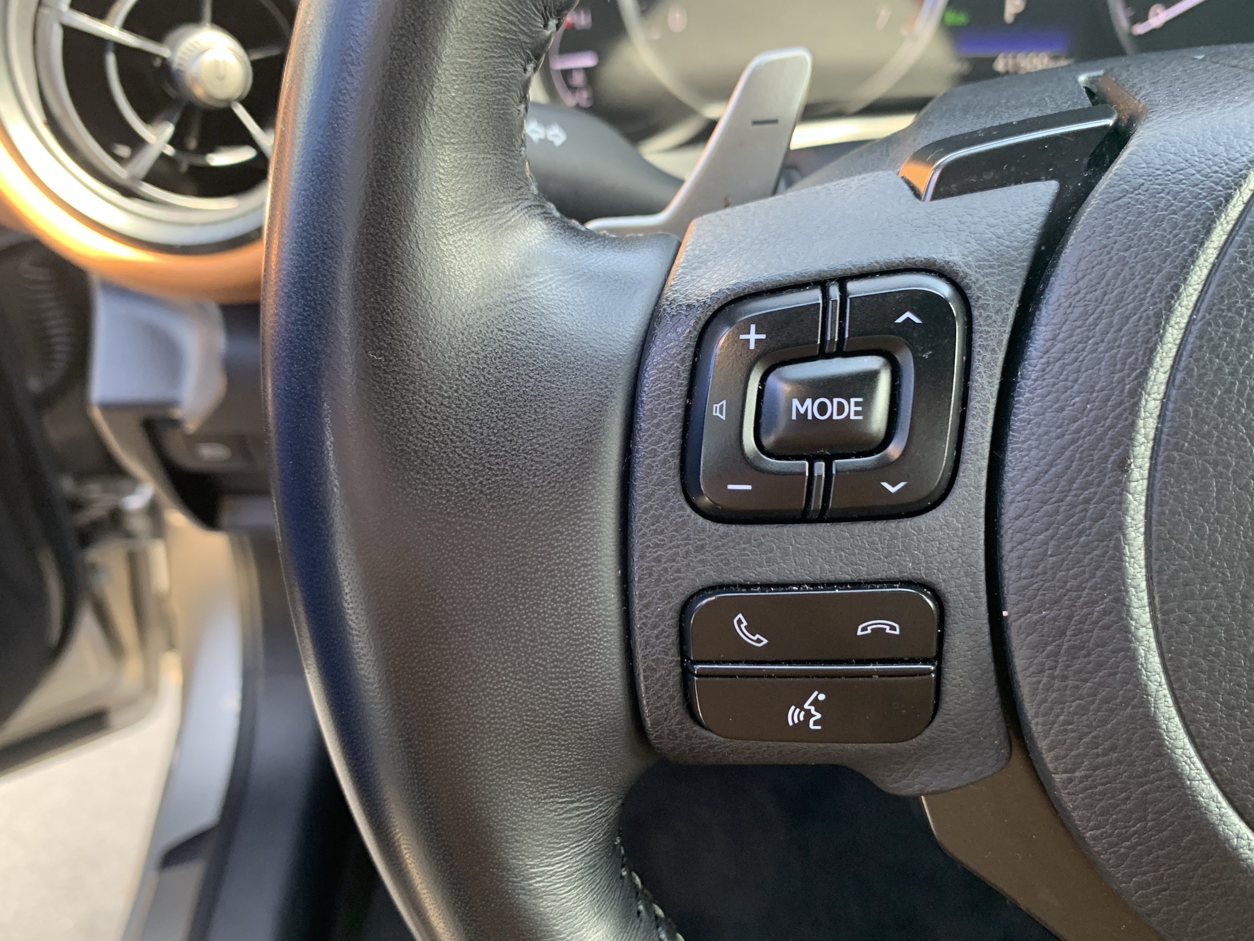 Used 2023 Lexus IS 300 w/ Premium Package RWD image 19