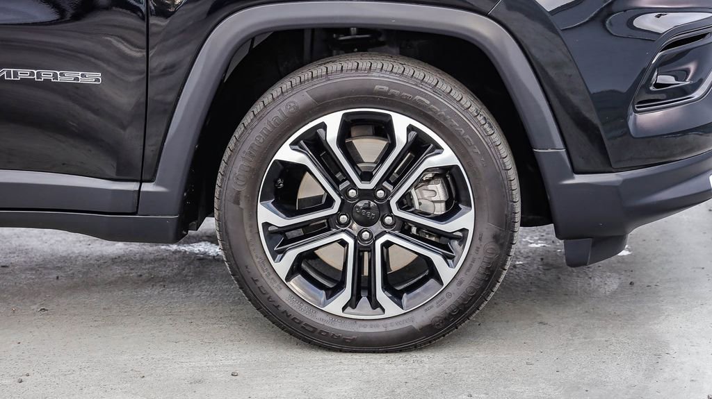 Used 2023 Jeep Compass Limited AWD/4WD image 11