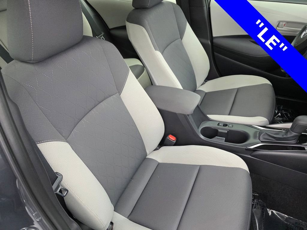 Used 2025 Toyota Corolla LE image 26