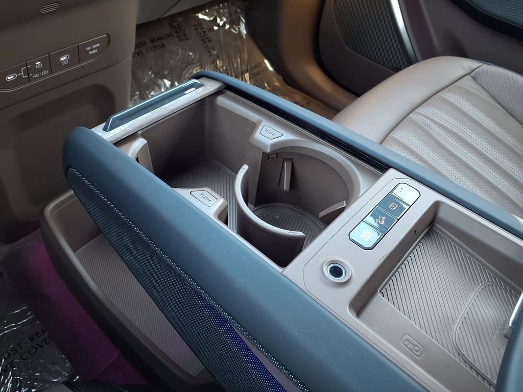 Certified 2024 Kia EV9 GT-Line AWD/4WD image 21