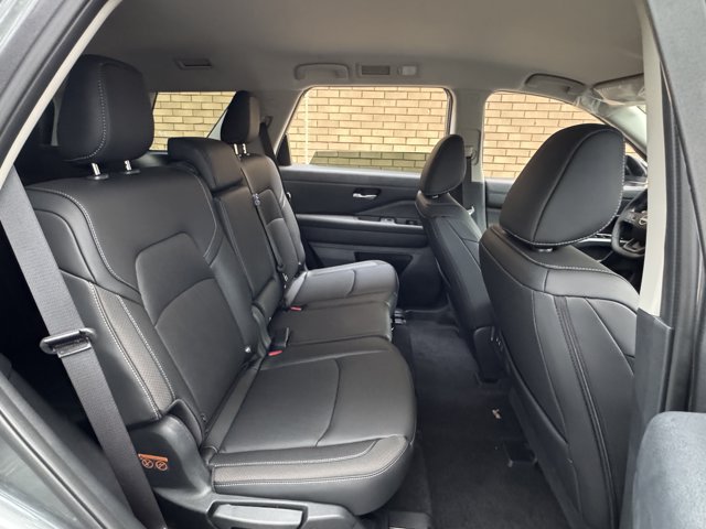 New 2026 Nissan Pathfinder SL AWD/4WD image 11