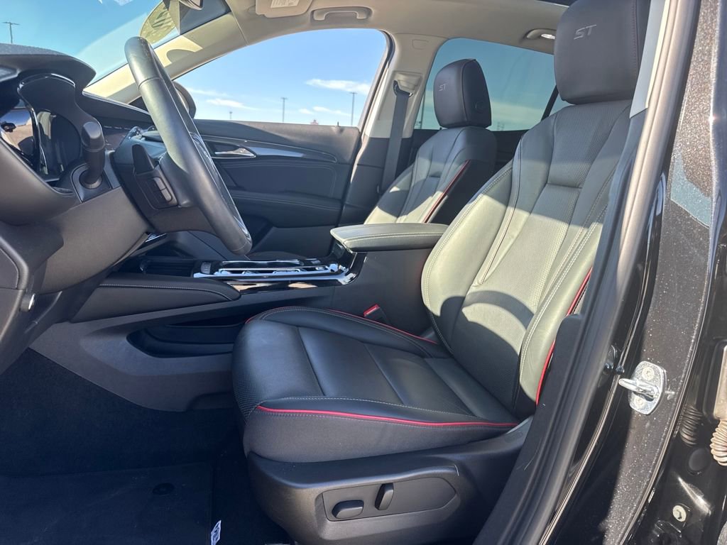 Used 2023 Buick Envision Essence w/ Sport Touring Package image 17