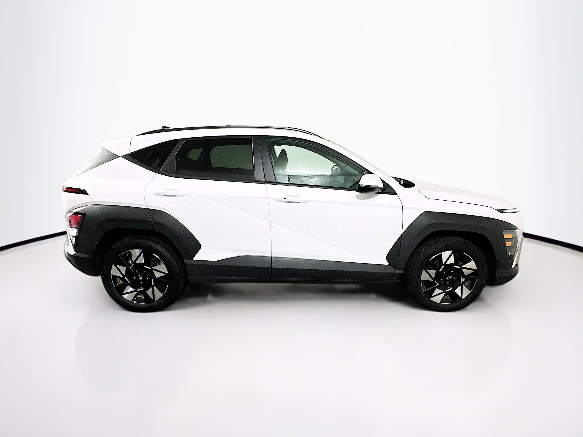 Used 2025 Hyundai Kona SEL image 10