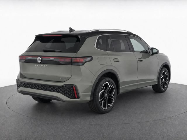 Used 2026 Volkswagen Tiguan SEL R-Line AWD/4WD image 7