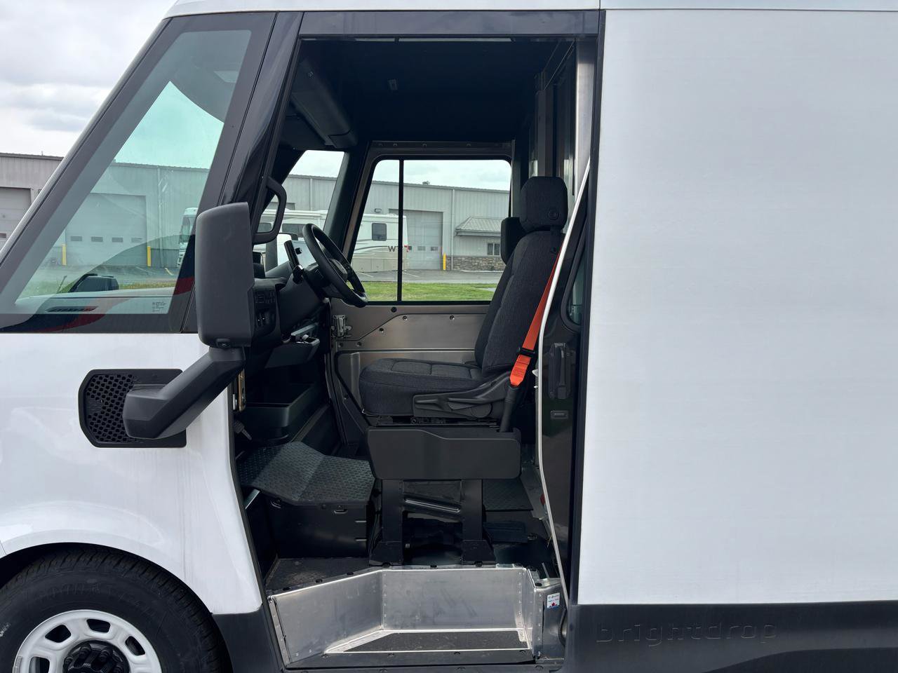 Used 2024 Chevrolet Brightdrop 600 w/ Battery Pack, Max Range AWD/4WD image 9