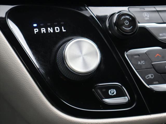 Used 2022 Chrysler Pacifica Touring-L FWD image 15