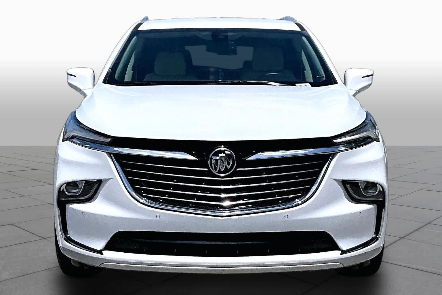 Used 2023 Buick Enclave Essence FWD image 4