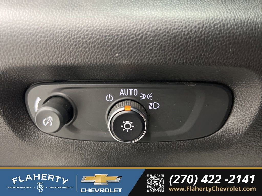 Used 2023 Chevrolet Traverse LT w/ LPO, Floor Liner Package image 25
